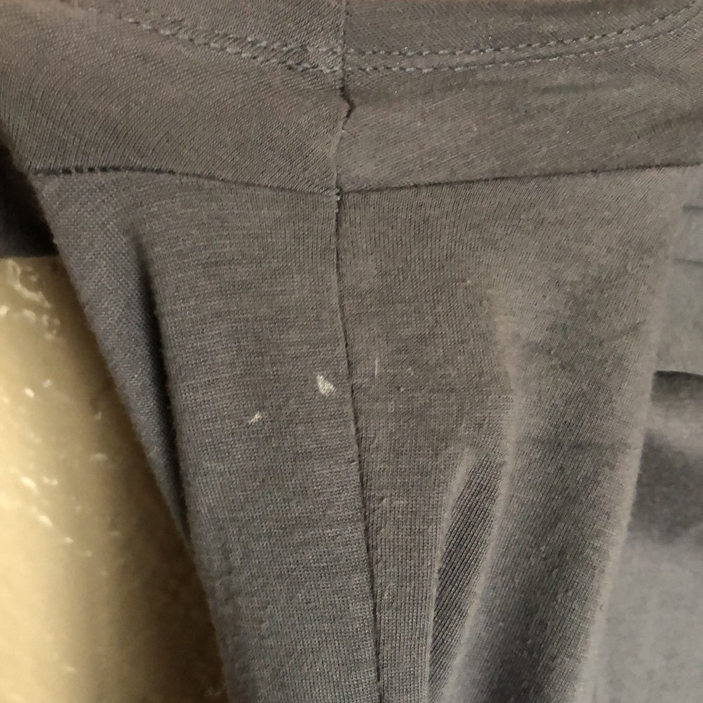 Banana Republic Textured Tee - Picture 3 of 6